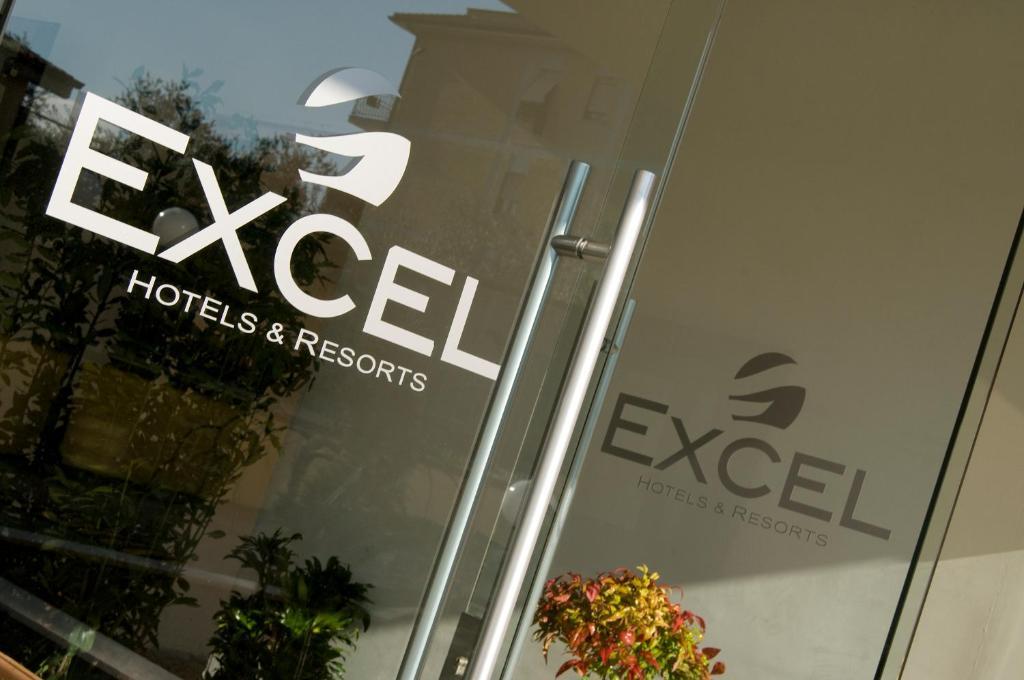 Excel Hotel Roma Ciampino Марино Экстерьер фото